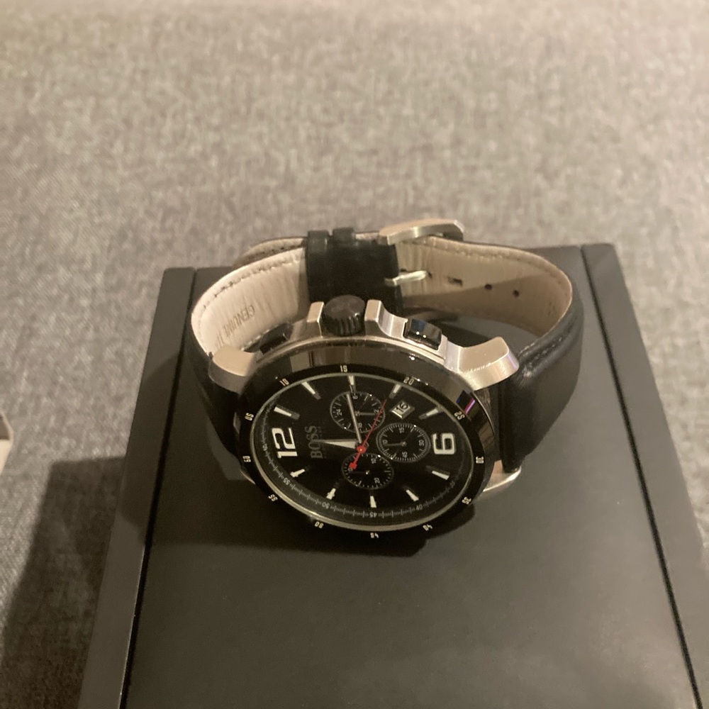 Hugo Boss Watch - Picture 3 of 7